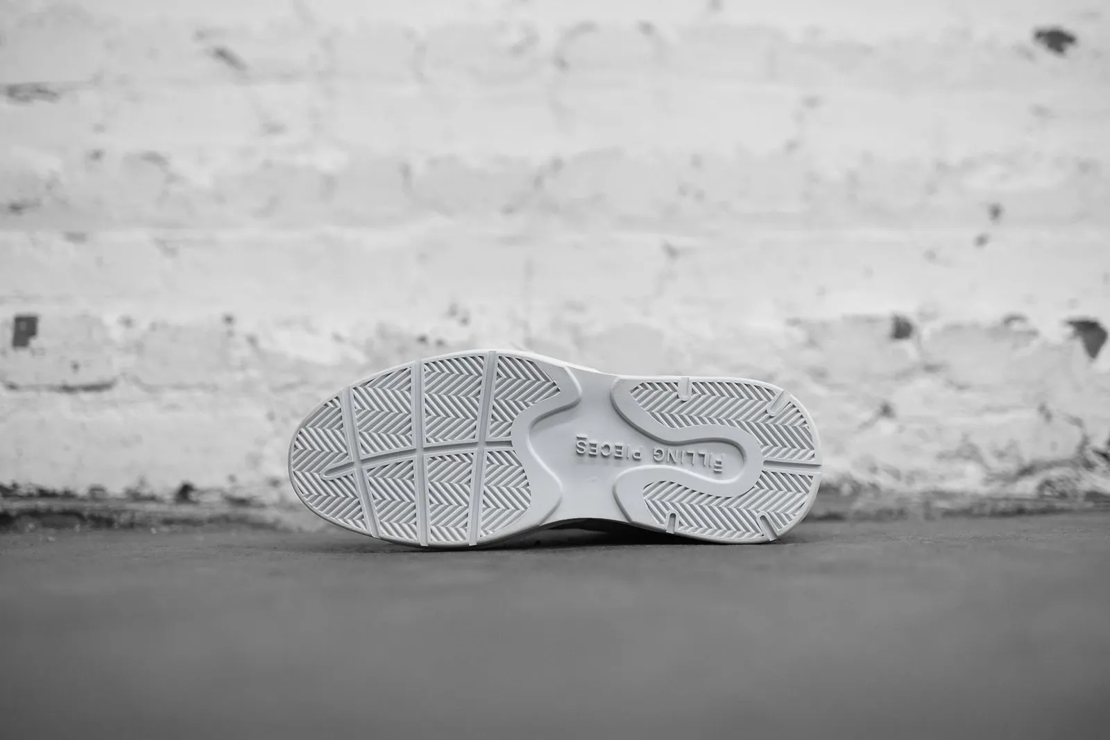 Filling Pieces Lay Up Icey 2 Flow - White