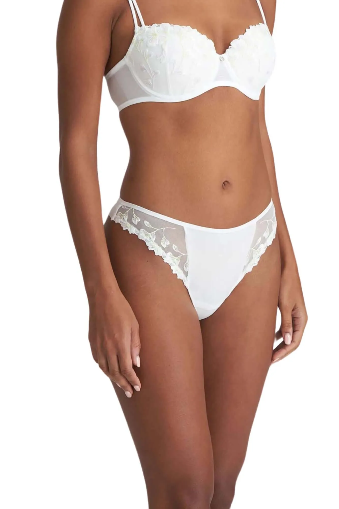 Leda Thong in White
