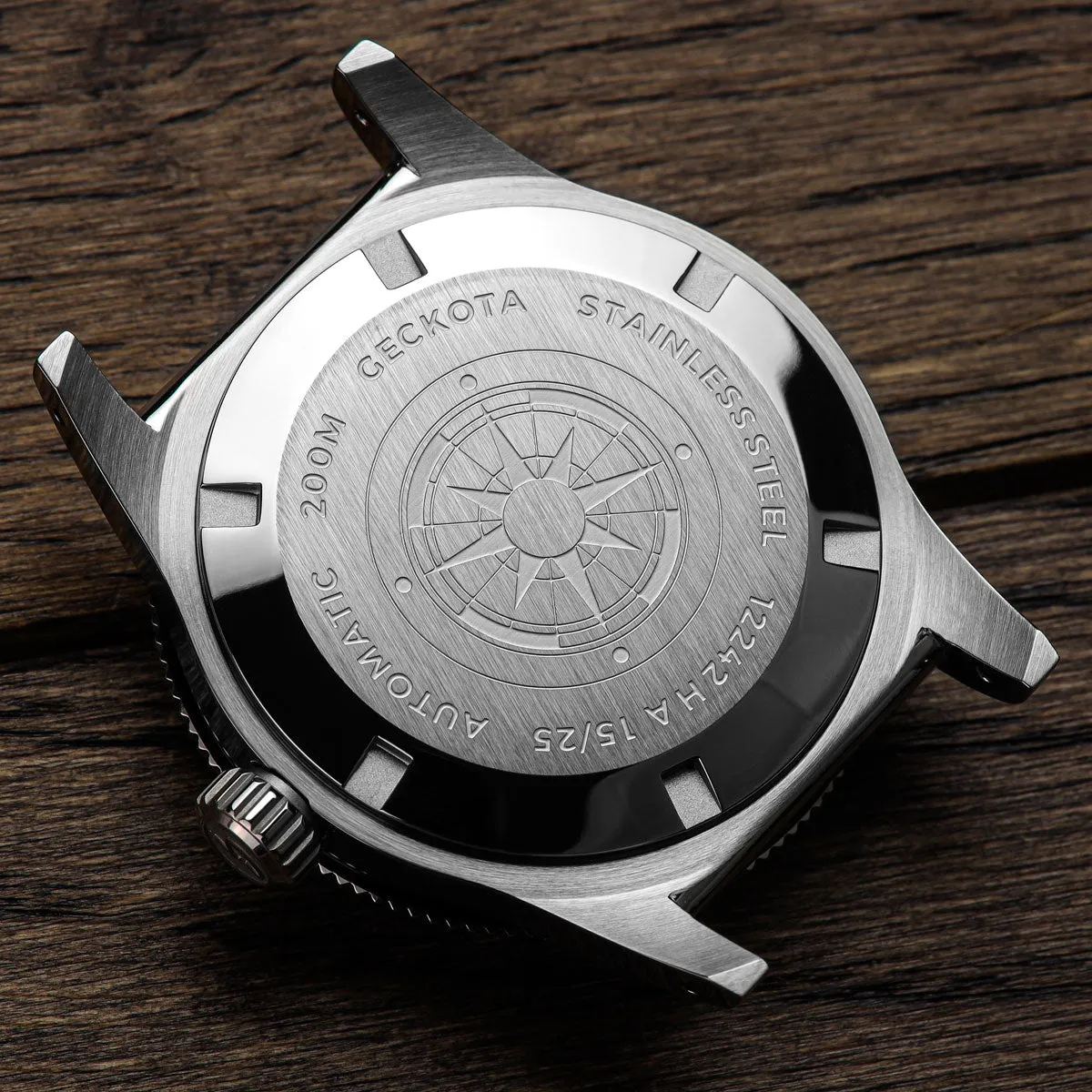 Ocean-Scout Dive Watch - Emerald Green