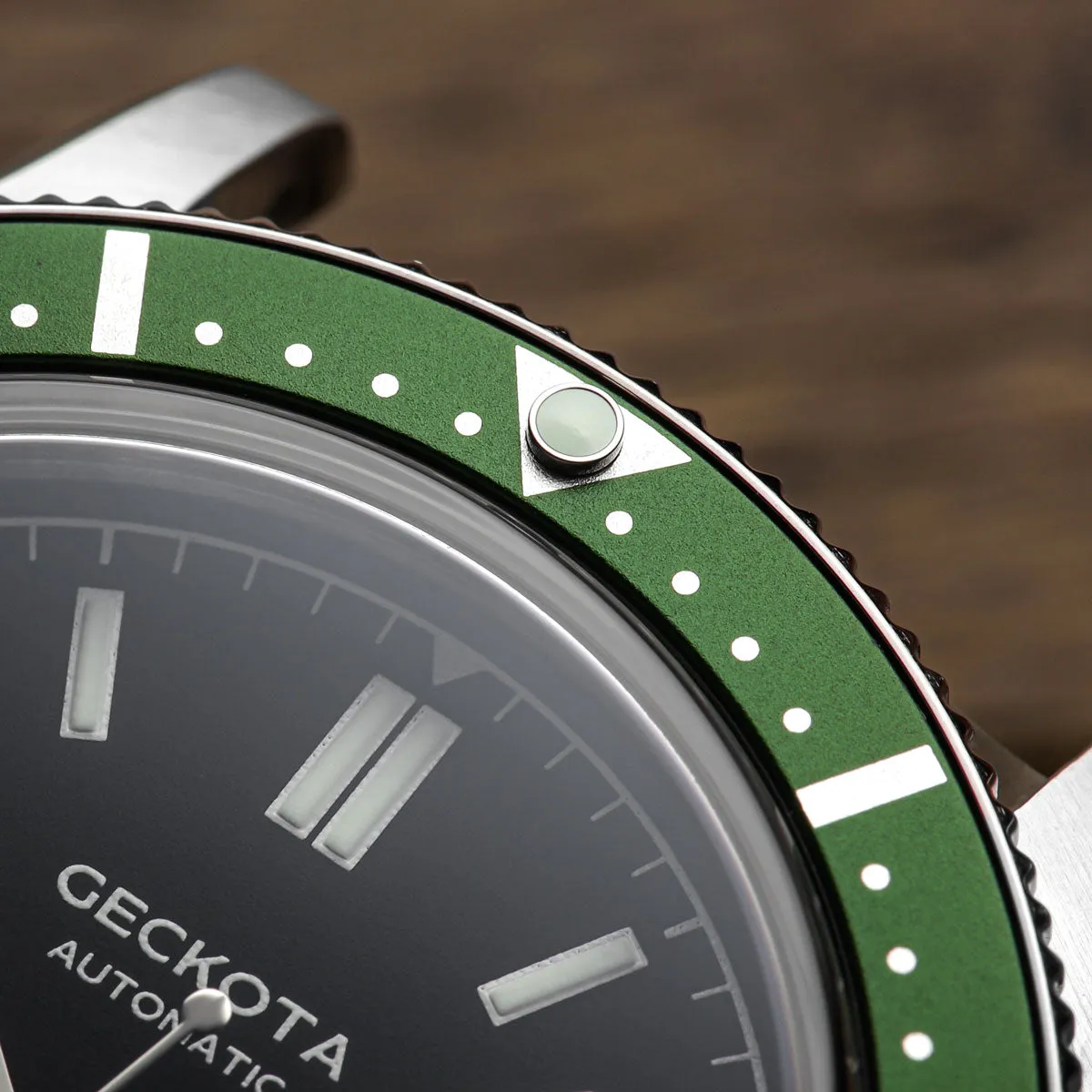 Ocean-Scout Dive Watch - Emerald Green